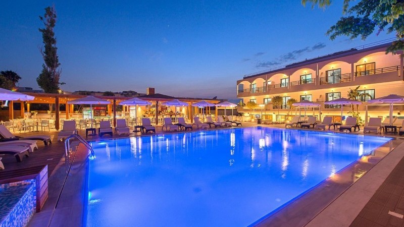 Clover Magic Park Hotel  3***