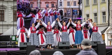 Hrad Bouzov, pivovar Litovel a Festival olomouckých syrečkov