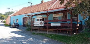 Slunce, seno a Chalupáři 