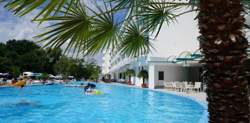 Slnečné pobrežie - hotel Zefir 3* s All Inclusive aj s letenkou