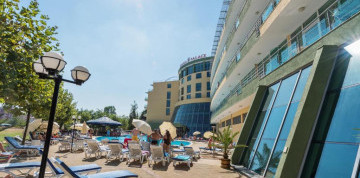 Slnečné pobrežie - hotel Ivana Palace 4* s raňajkami a s letenkou