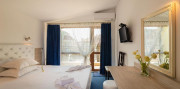 Pomorie - Hotel Zeus 3* s raňajkami a s letenkou