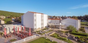 Týždeň na Krku s dopravou a polpenziou - hotel Omorika Punat 3*