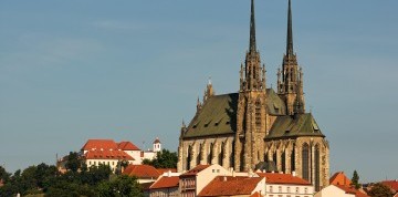 2-dňový autobusový zájazd do Moravského Krasu, Brna a na Pernštejn