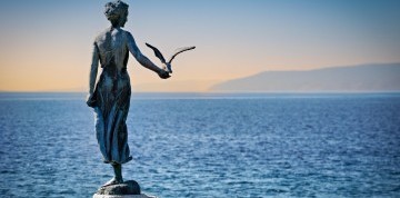 Leto pri mori v Chorvátskej Opatiji