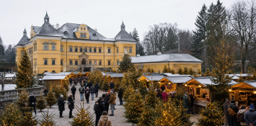 Adventný Salzburg a čarovný zámok Hellbrunn