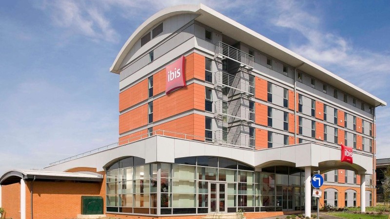 IBIS London Elstree Borehamwood