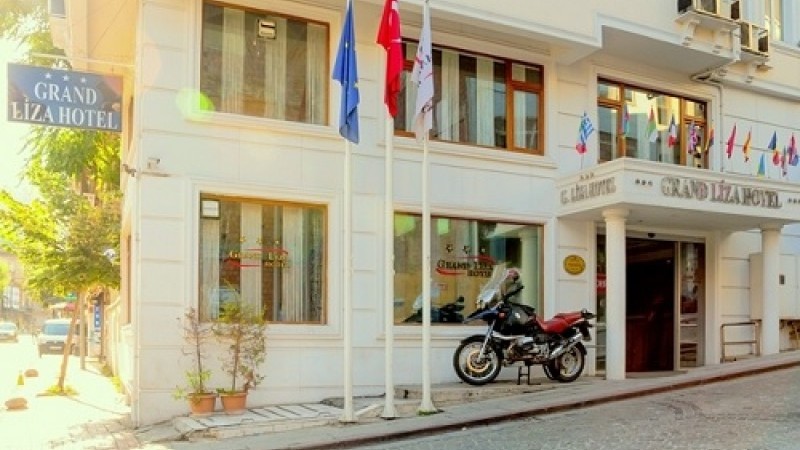 Grand Liza Hotel