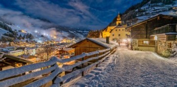 Adventný Salzburg a čarovný zámok Hellbrunn