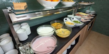 Zadar - Hotel Kolovare 4* s raňajkami letecky z Bratislavy