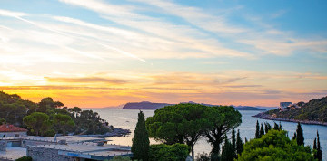 Dubrovnik - Hotel Komodor 3* s polpenziou letecky z Viedne