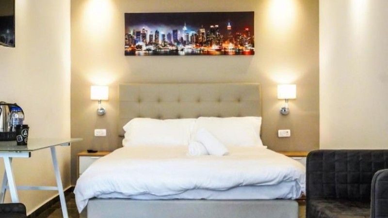 Lago Suites Hotel