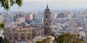 Malaga a Gibraltar – kontrasty Stredomoria letecky