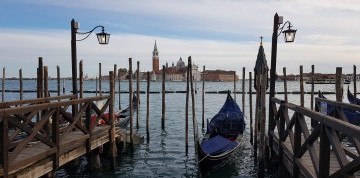 Benátky a Lido di Venezia - lagúna a deň pri mori