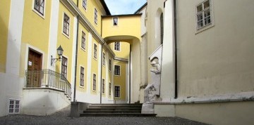 Kláštor v Pannonhalme a porcelán v Herende