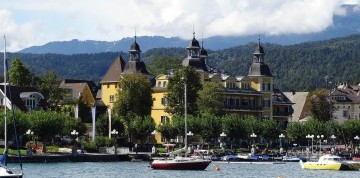 Najkrajšie stavby sveta a tyrkysové jazero Wörthersee