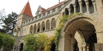 Kráľovský Székesfehérvár a Bory Vár