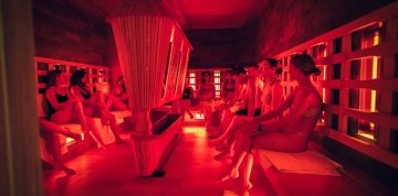 Kvitnúce krokusy v Chocholovskej doline a relax v termáloch