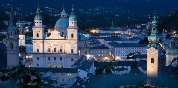 Adventný Salzburg a čarovný zámok Hellbrunn