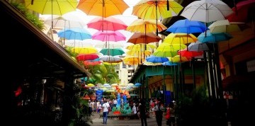 Maurícius – pláže, rum a farebná zem Chamarel